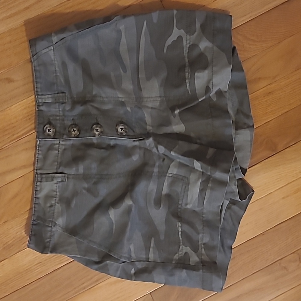 Not my style, this was a gift.